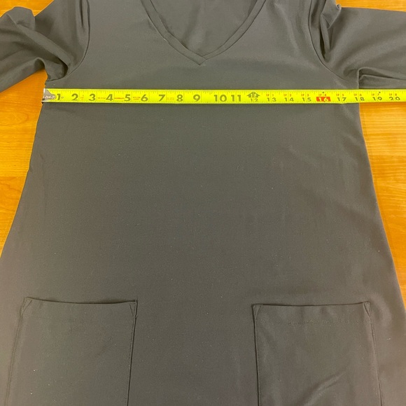 Judy P black A-line V neck dress with 3/4 sleeves medium - Picture 6 of 12